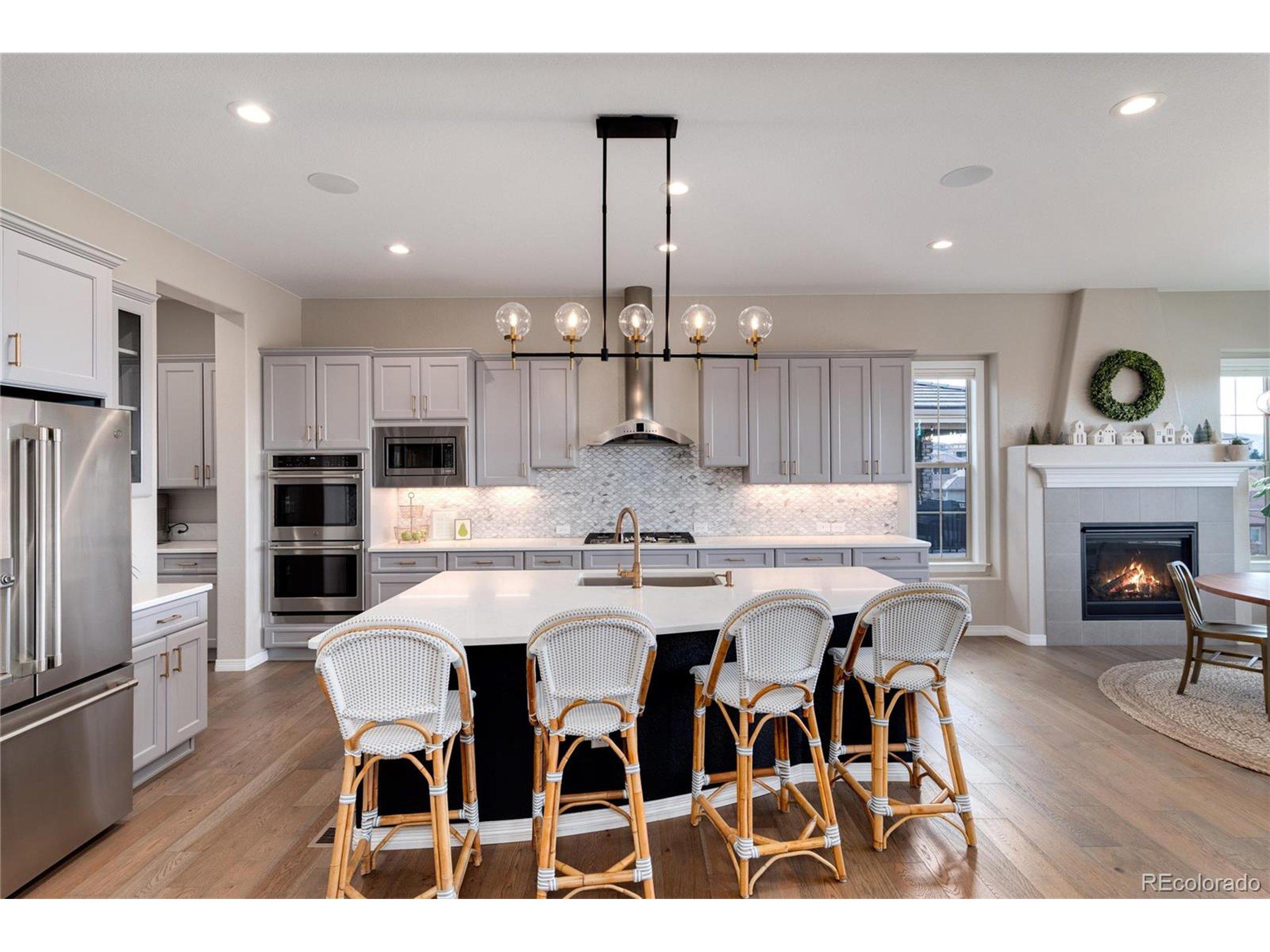 House for Sale, 10817 Greycliffe Dr 80126 - Image 1