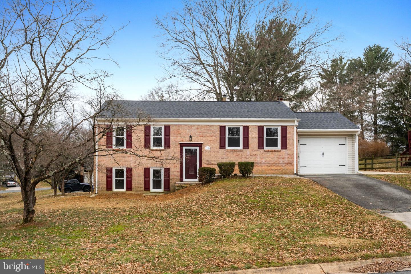 House for Sale, 11200 TRIPPON COURT 20878 - Image 1