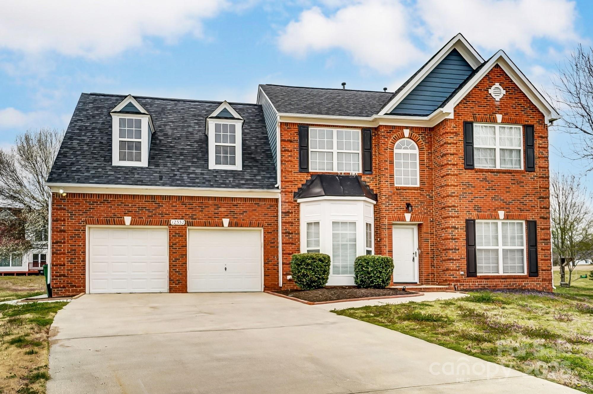 House for Sale, 12332 Ridge Cove Circle 28273 - Image 1