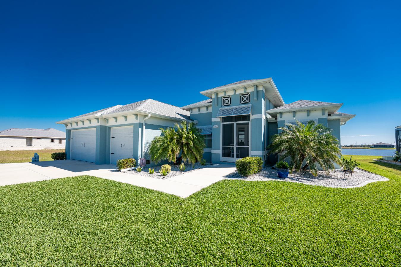 House for Sale, 16 Yellowhammer Drive 33946 - Image 1