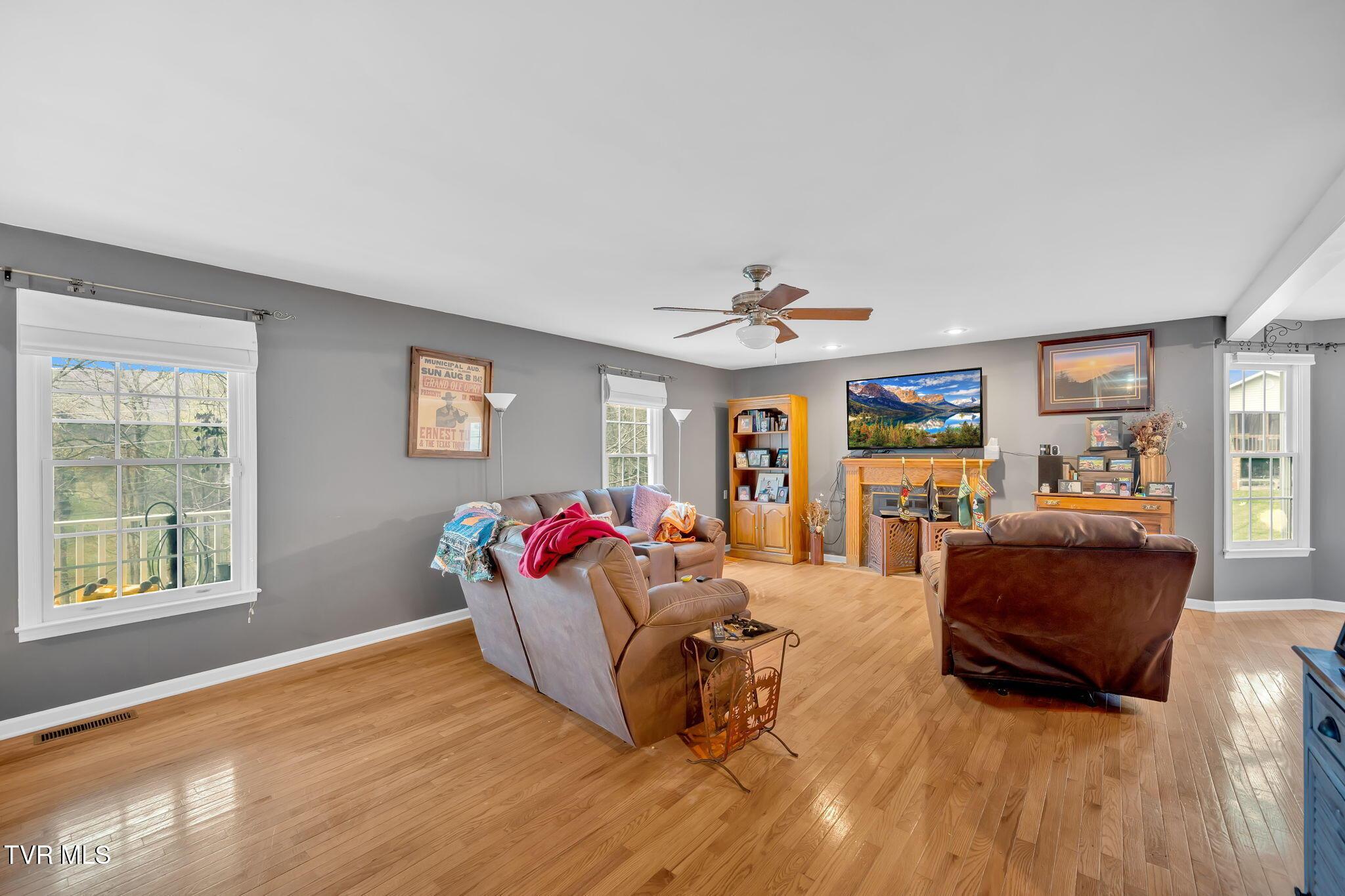 Listing image 7