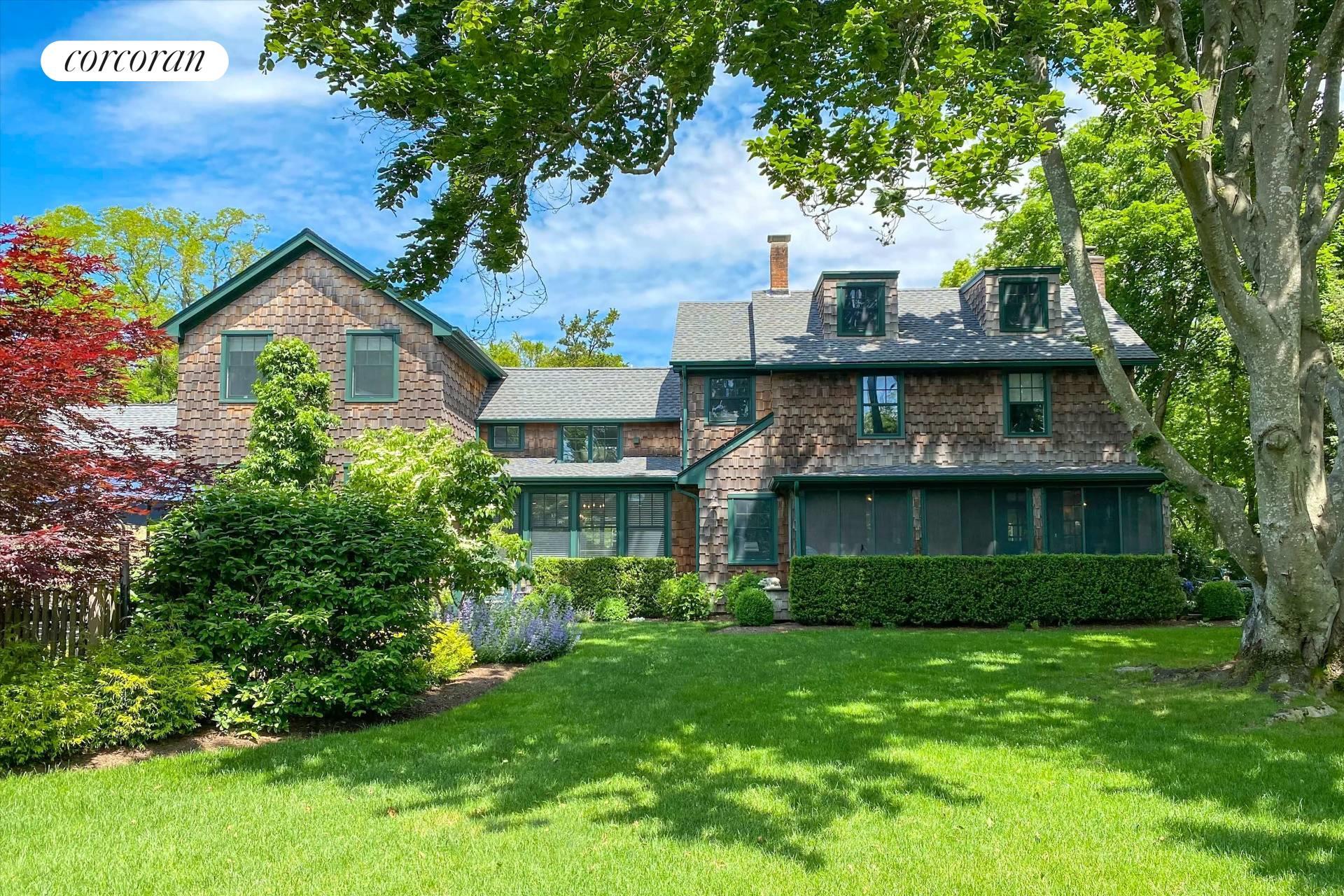 House for Sale, 17 Woodbridge Lane 11978 - Image 1