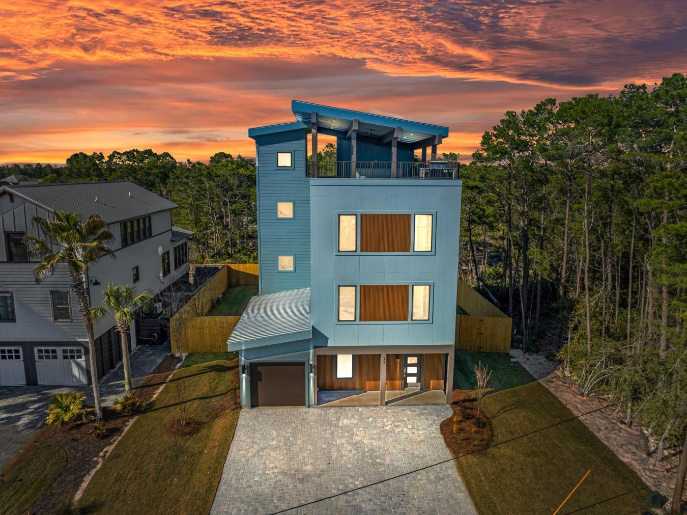House for Sale, 17 Woodland Drive 32459 - Image 1