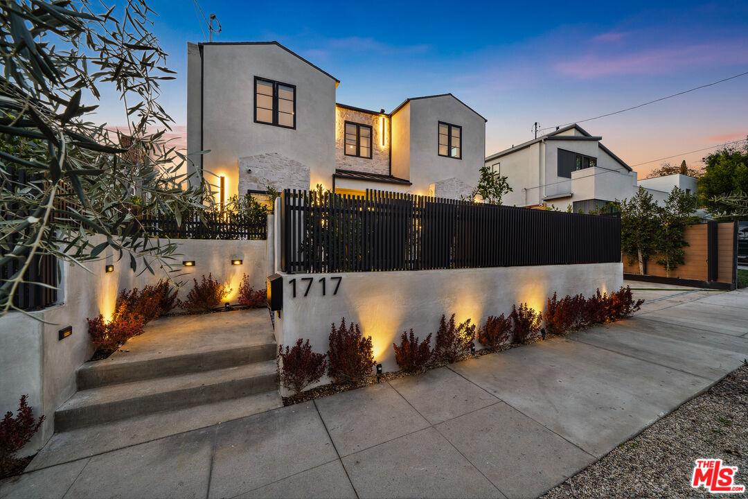 House for Sale, 1717 Courtney AVE 90046 - Image 1