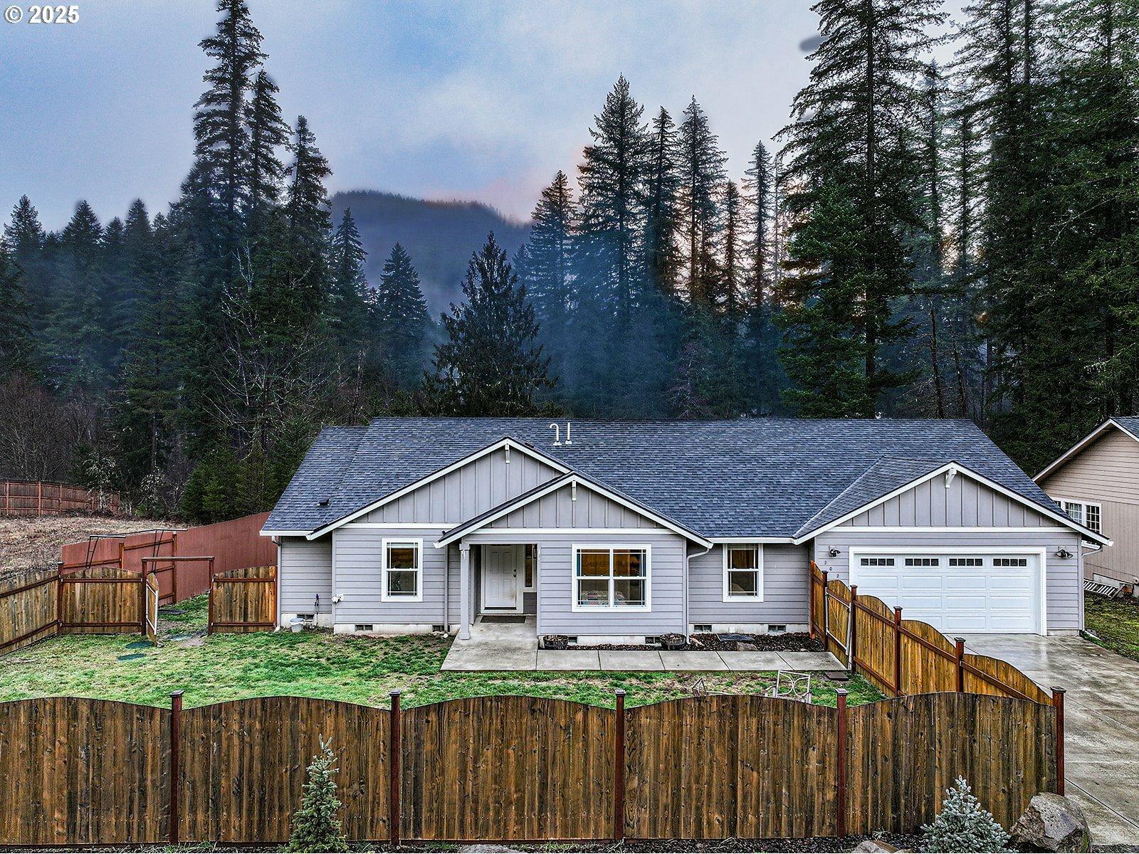 House for Sale, 202 Edgewater Dr 98610 - Image 1