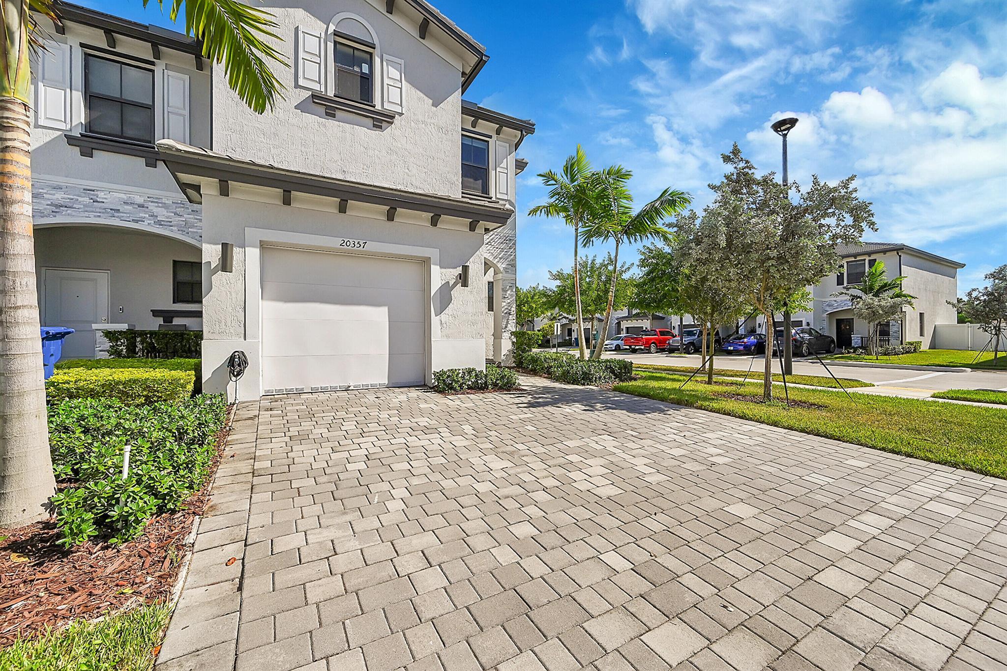 House for Sale, 20357 NW 4th Path 33169 - Image 1