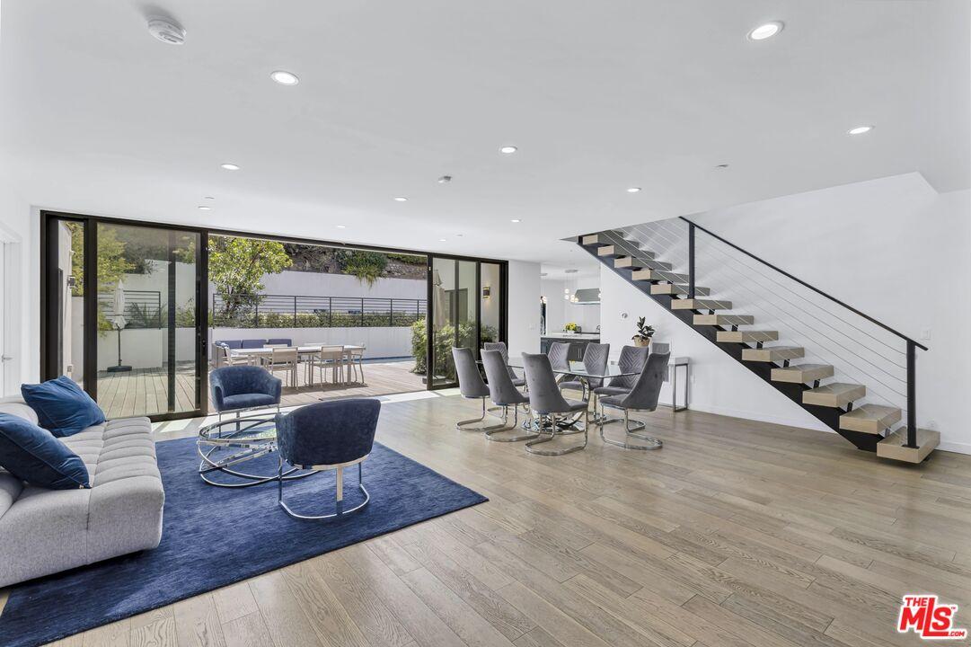 House for Sale, 2044 Benedict Canyon DR 90210 - Image 1