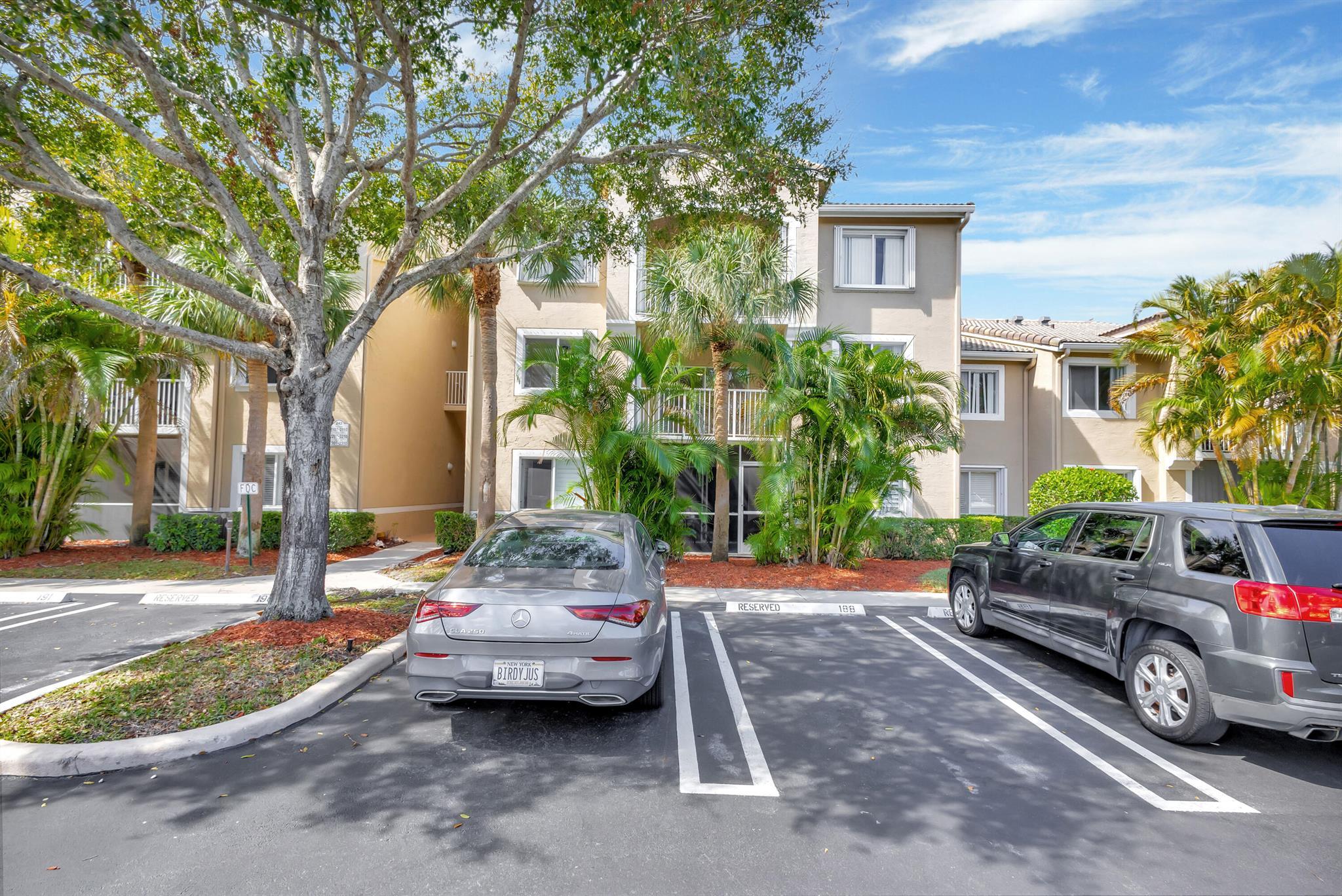 House for Sale, 242 Village Boulevard 2209 33469 - Image 1