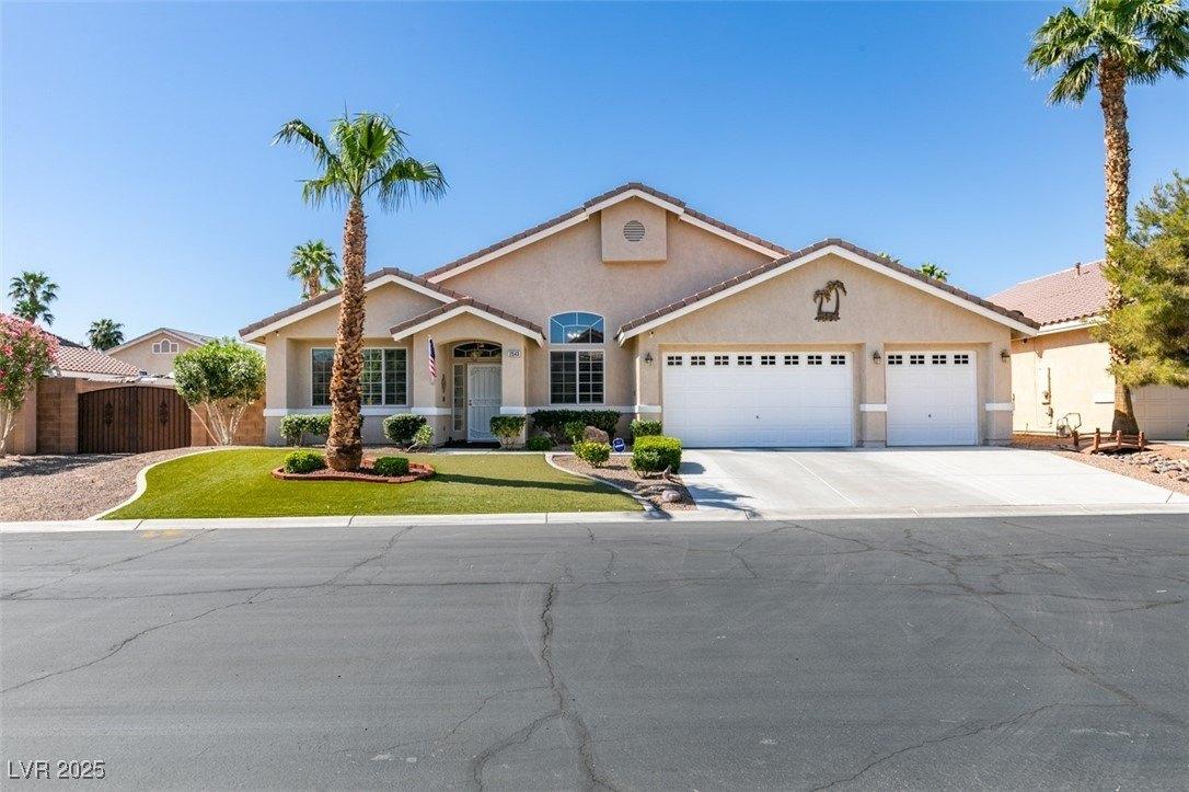 House for Sale, 2543 Farmington Avenue 89120 - Image 1