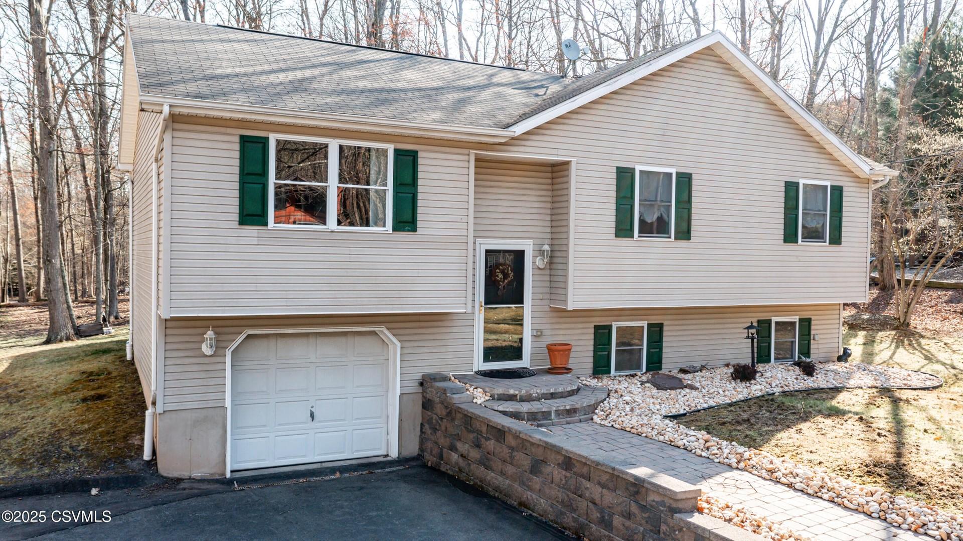 House for Sale, 256 Trapper Springs Lane, Luzerne, PA 18222 - Image 1