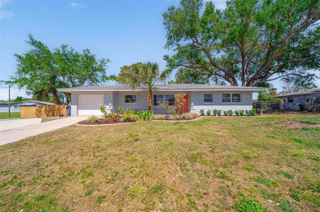 House for Sale, 3011 BOUGAINVILLEA STREET 34239 - Image 1
