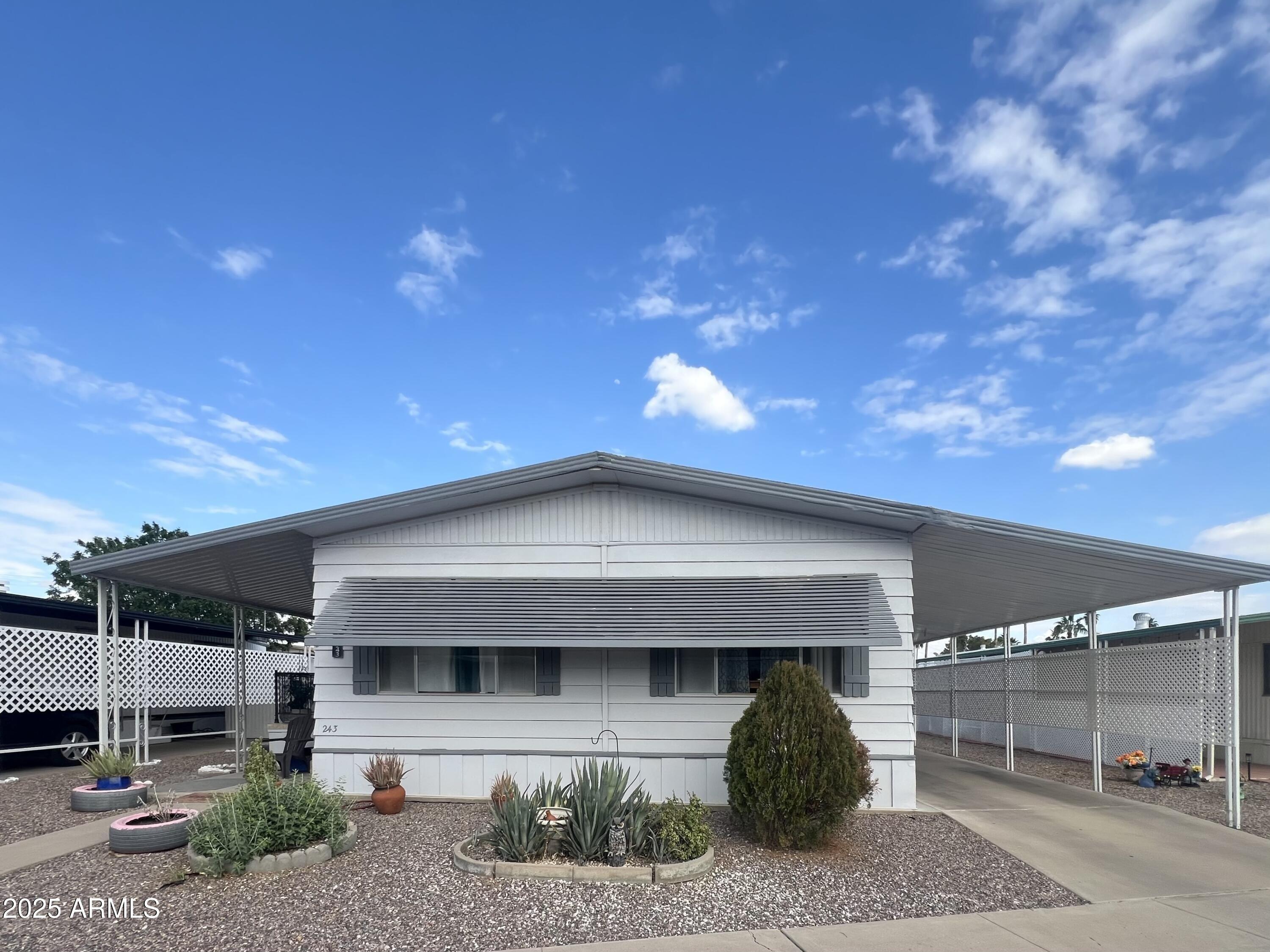 House for Sale, 305 S VAL VISTA Drive 85204 - Image 1