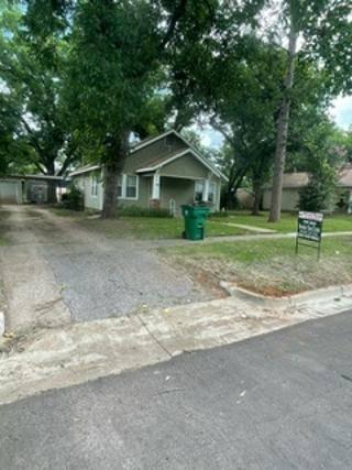 House for Sale, 311 2nd Street 76450 - Image 1