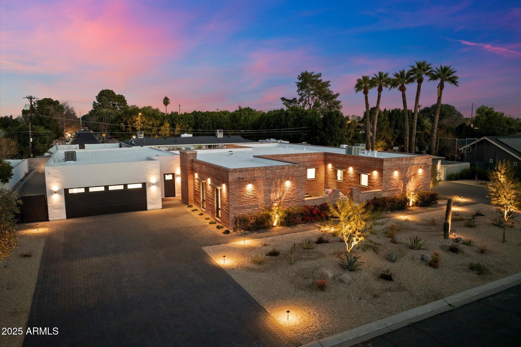 House for Sale, 3807 N 55TH Place 85018 - Image 1