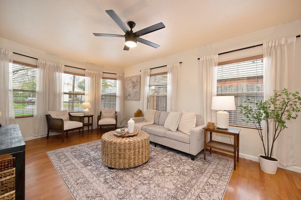 House for Sale, 3814 3rd Avenue 95817 - Image 1