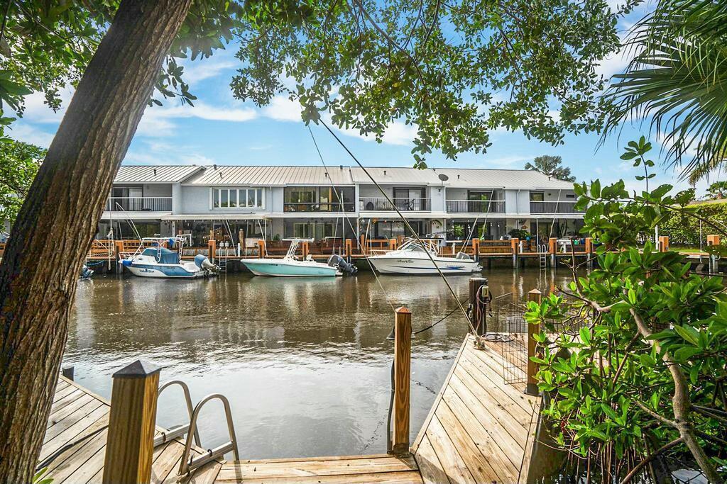 House for Sale, 622 Mariners Way 33435 - Image 1