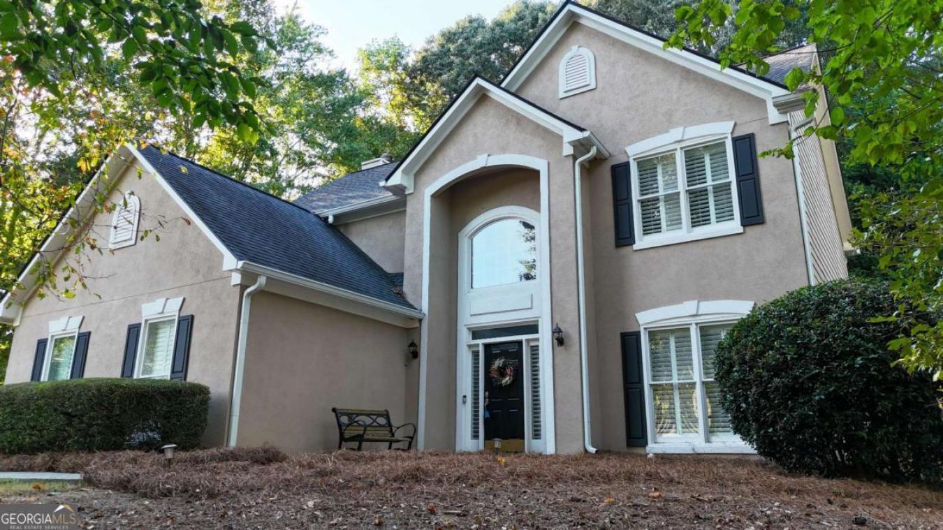 House for Sale, 6815 Fairgreen Drive 30024 - Image 1