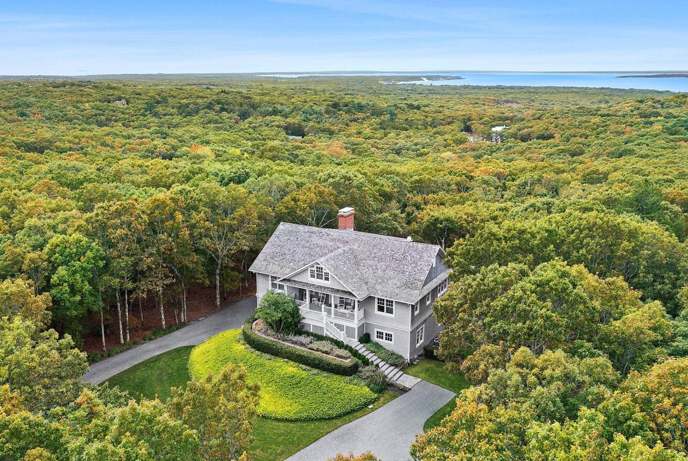 House for Sale, 7 Fourteen Hills Court 11963 - Image 1