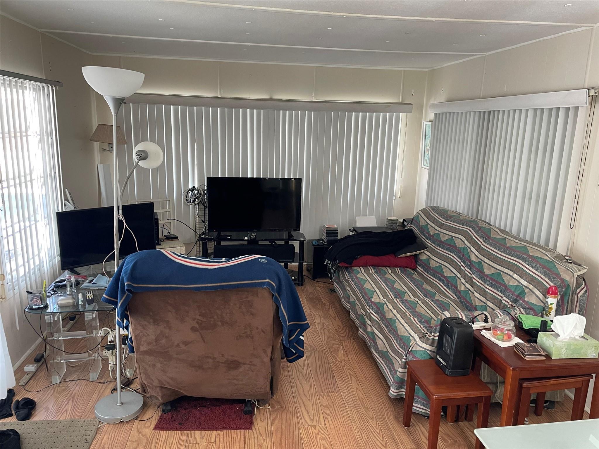 Listing image 6